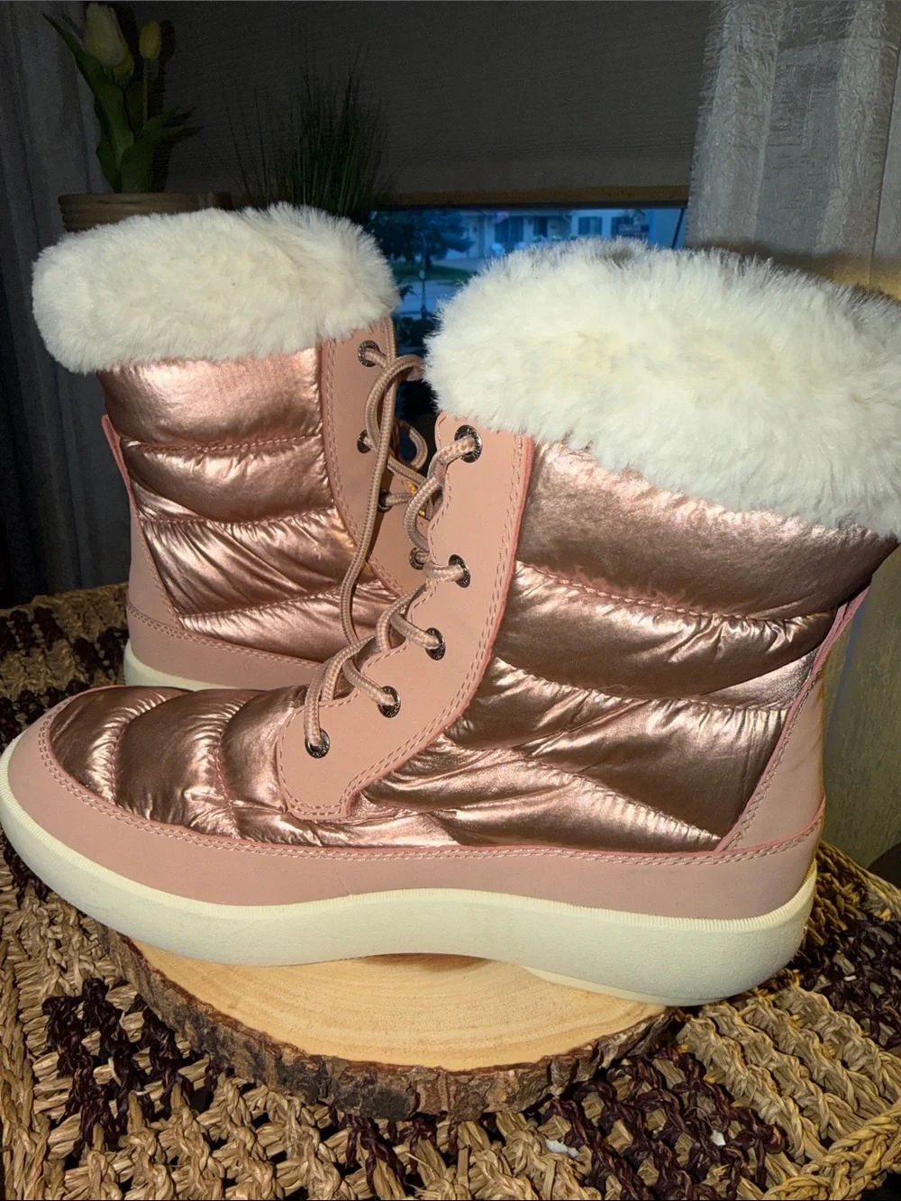 Sperry Bearing PLUSHWAVE Metallic Pink Snow Boots Faux Fur Women’s 7.5